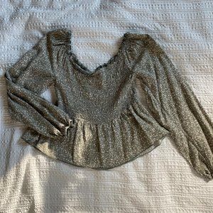 GREEN FLOWY TOP